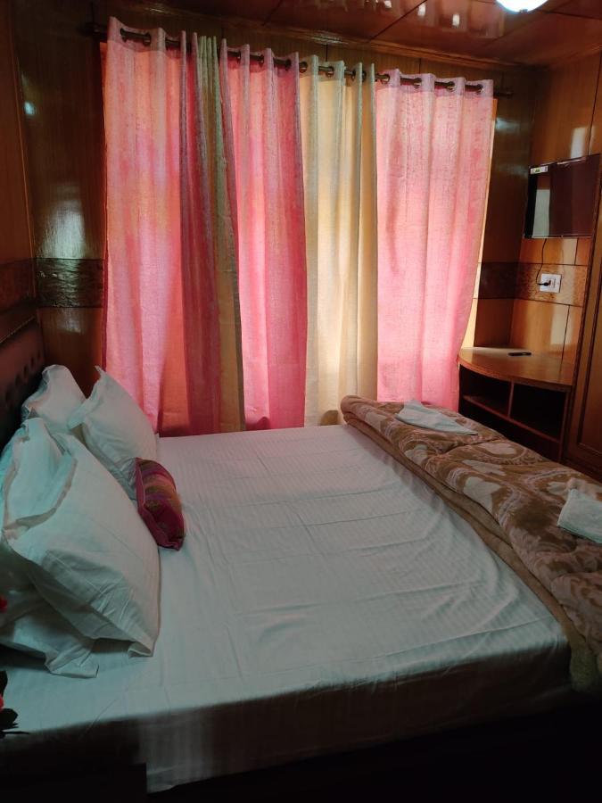 Paradise Leh Residency Bagian luar foto