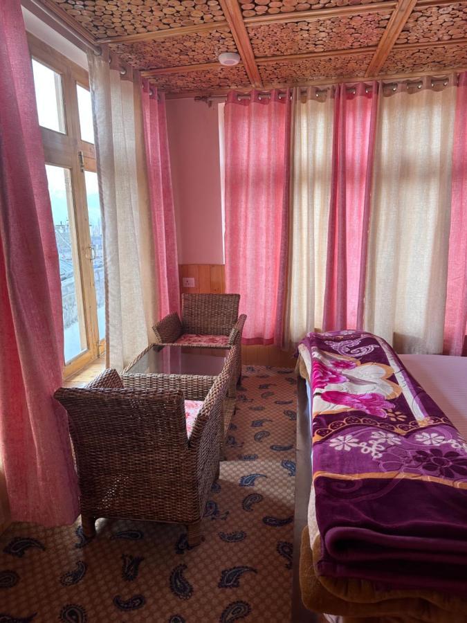 Paradise Leh Residency Bagian luar foto